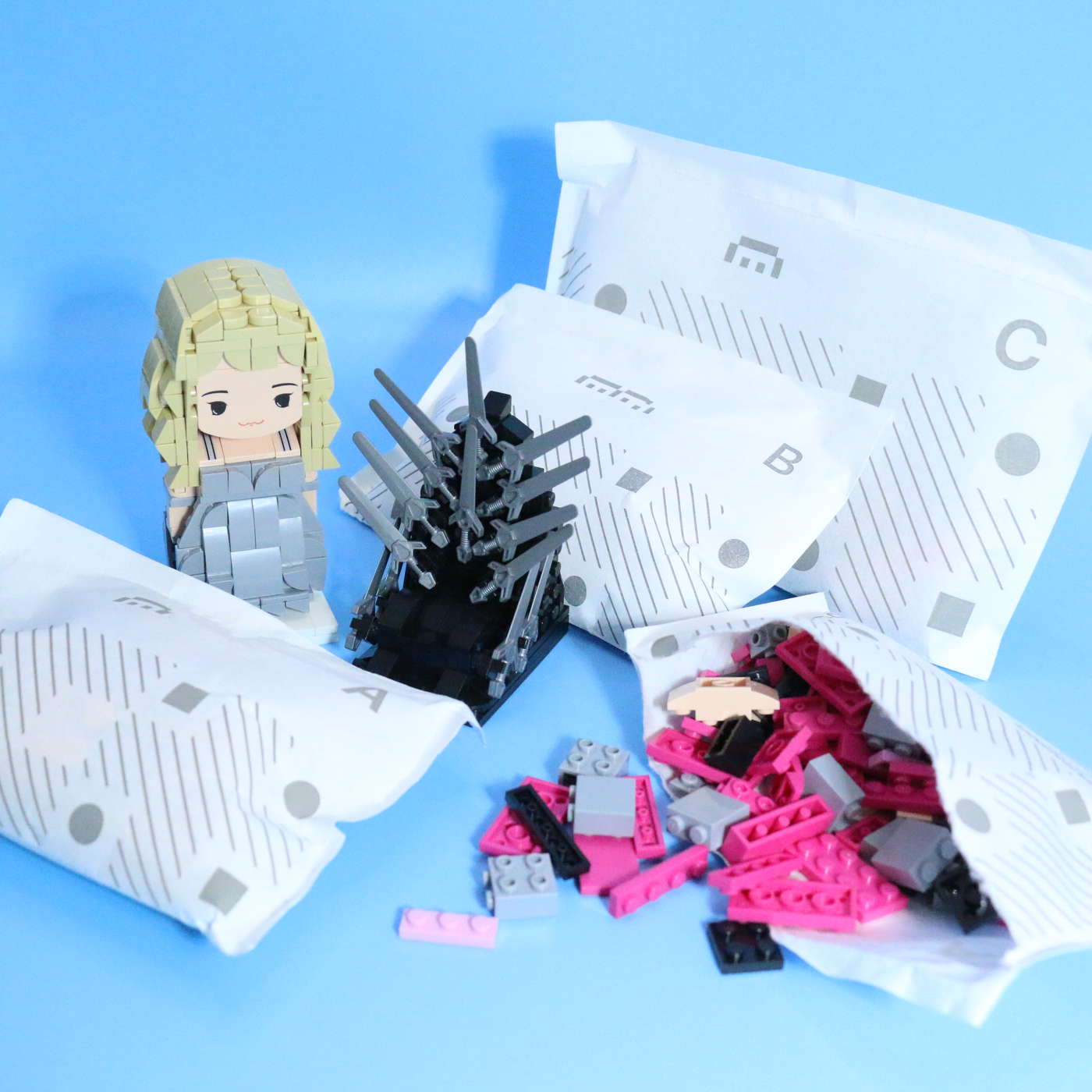 Popal Daenerys Targaryen & Iron Throne Minifig Set - Game of Thrones Collectible 422 pcs